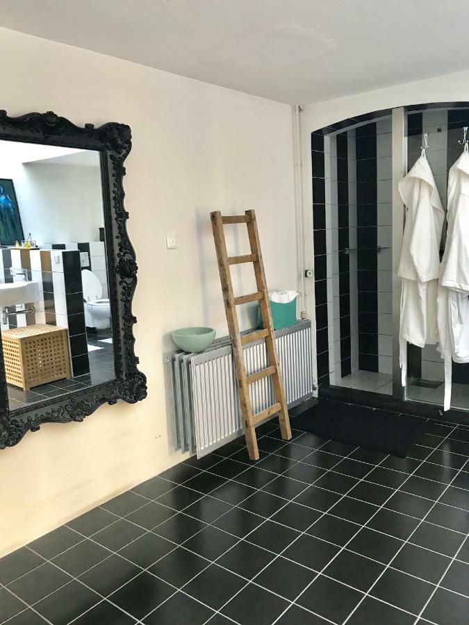 Uit De Kunst Accommodatie bij particulieren *